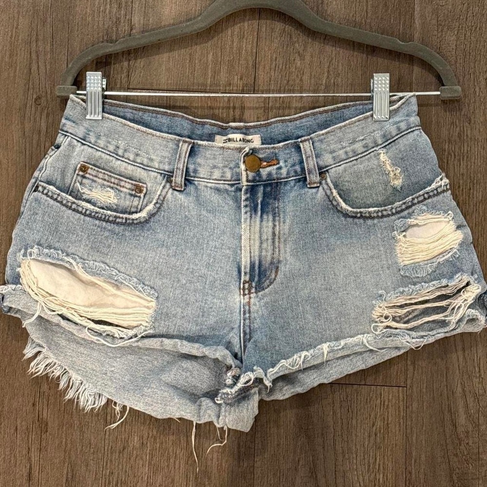 2000s Y2K low rise distress denim shorts